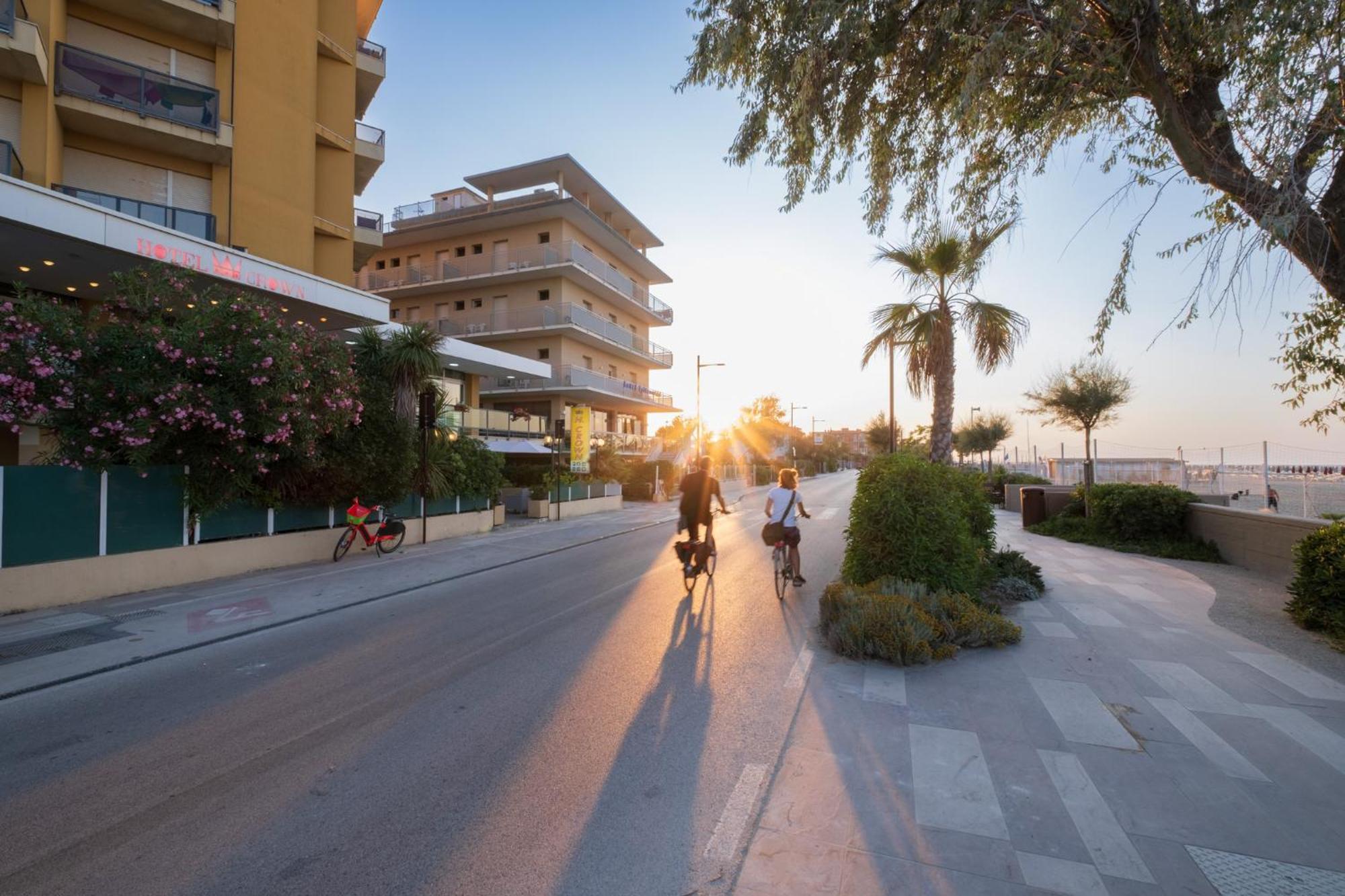 Hotel Crown Rimini Exterior photo